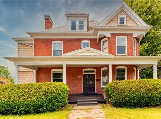 203 N Main St, Houston, PA 15342