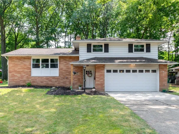 860 E Hillsdale Ave, Seven Hills, OH 44131
