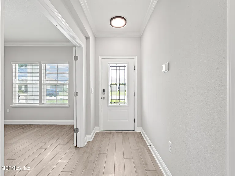 60 Alagon Way — Photo 3