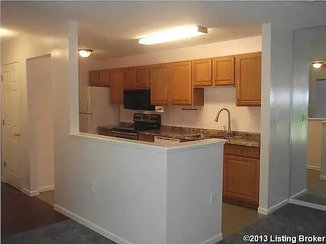 10300 Southern Meadows Dr #102 — Photo 2