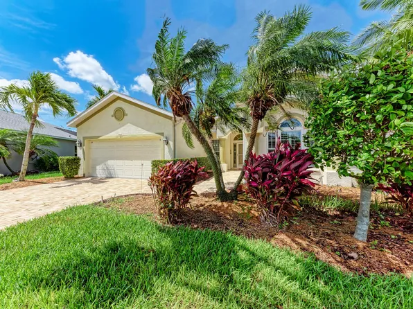 5718 52nd Ave W, Bradenton, FL 34210