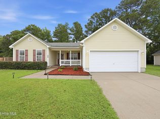 125 Whiteleaf Dr, Jacksonville, NC 28546
