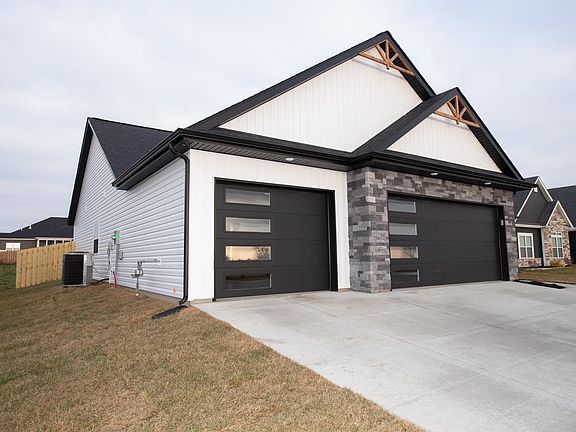 3rd image of 4861 Abbeyville Dr