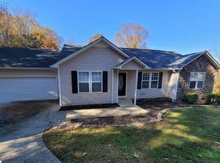 408 Palmetto Ct, Greer, SC 29651