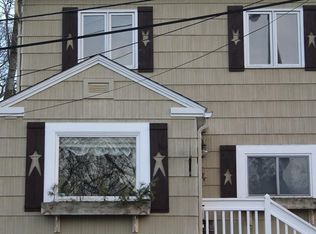 4 Stoddard Dr, Worcester, MA 01604