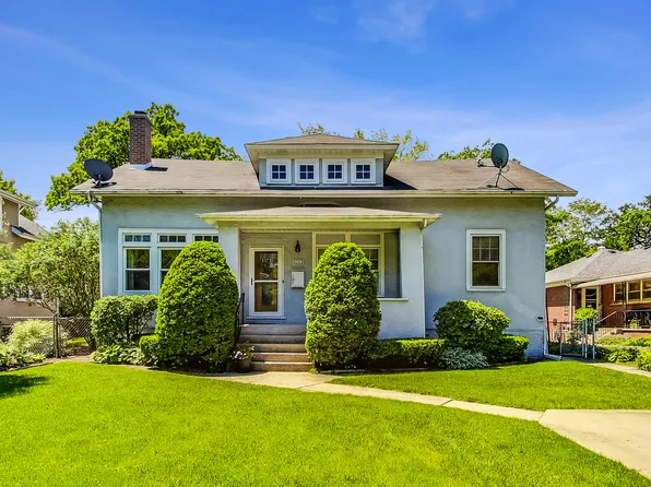 2520 Green Bay Rd, Highland Park, IL 60035