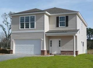 195 Calm Oaks Cir, Savannah, GA 31419