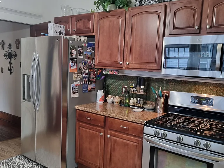 1138 Academy St — Photo 10
