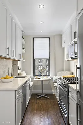 Sold by Corcoran | media 32