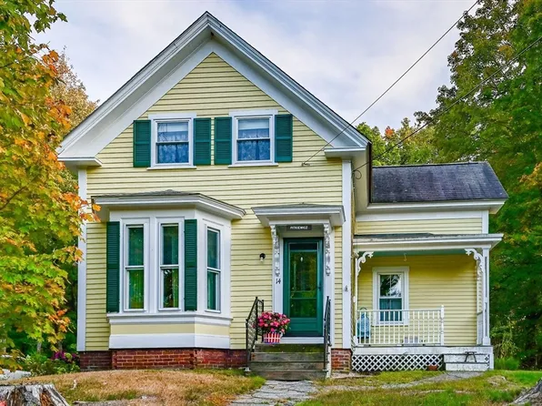 14 S School St, Ashburnham, MA 01430