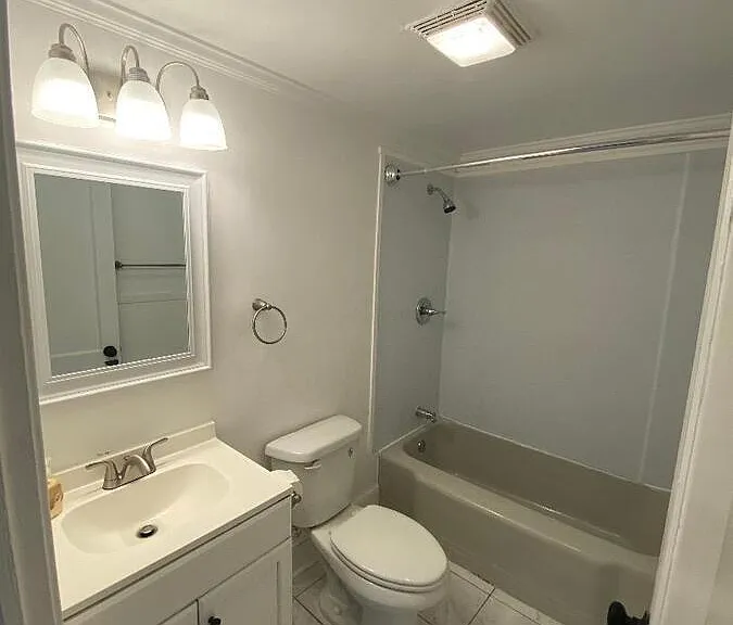 415 Singletary St SE #A — Photo 7