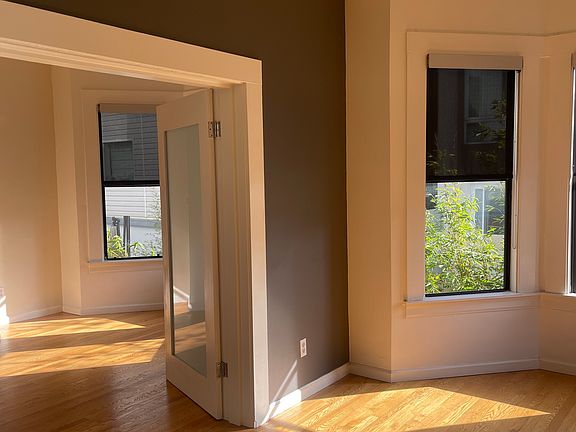 5th image of 261 Clara St #4