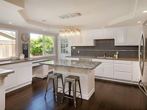 2nd image of 15660 Gardenia Way