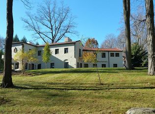 2019 Ridgewood Rd, Akron, OH 44313