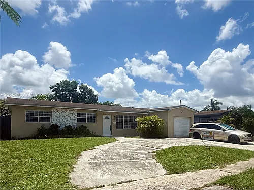 7710 NW 5th St Photo 1