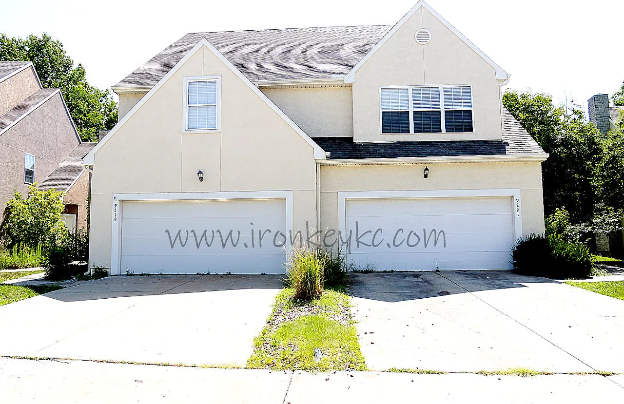 9219 Boehm Dr — Photo 1
