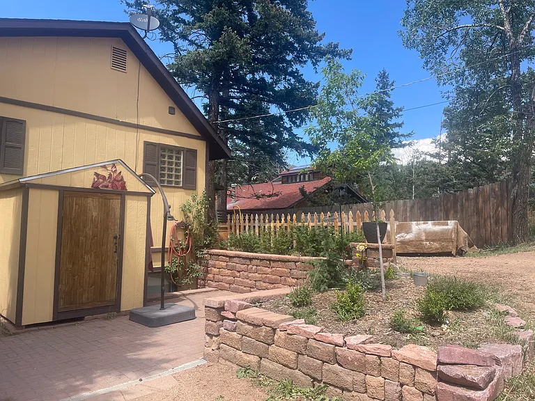 10785 Denver St — Photo 2