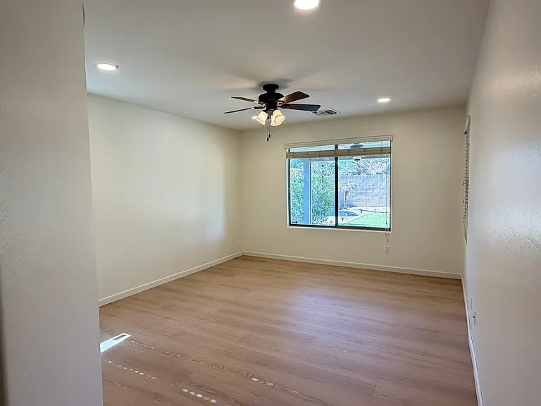14104 W Shaw Butte Dr — Photo 6
