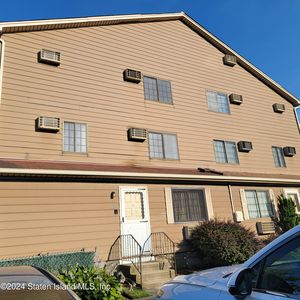 10 Lamped Loop, Staten Island, NY, 10314