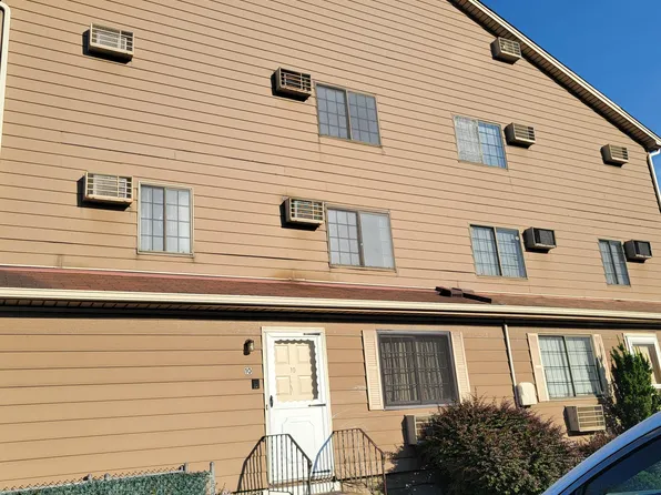 10 Lamped Loop, Staten Island, NY 10314