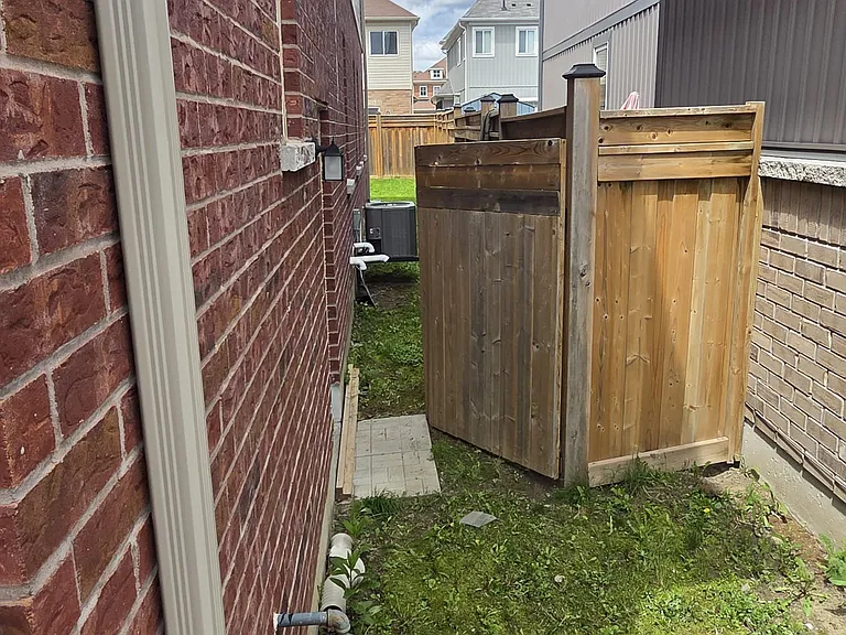 44 Bruce Cameron Dr — Photo 29