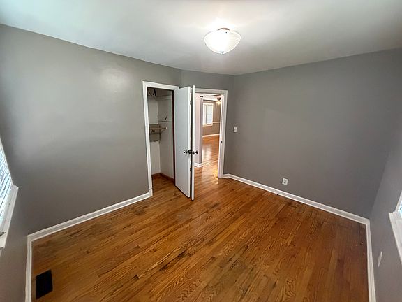 5th image of 200 Hollywood St