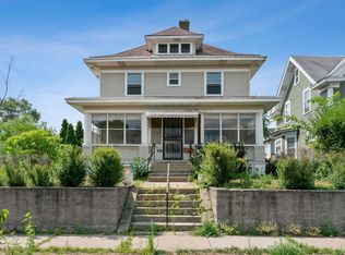 862 Iglehart Ave, Saint Paul, MN 55104