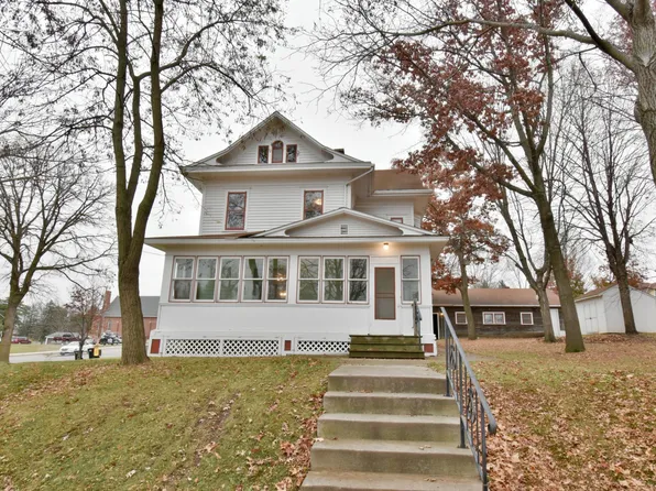 640 2nd St, Holdingford, MN 56340