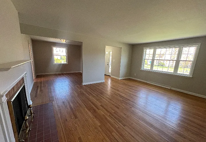 715 Foulkstone Rd — Photo 8