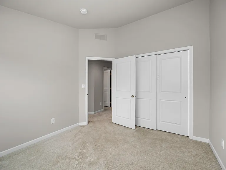 2794 Ashcombe Dr — Photo 31