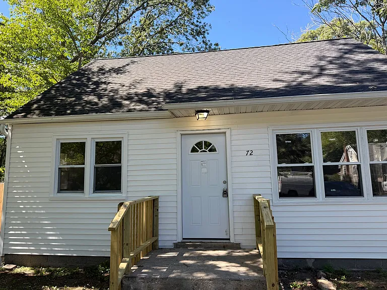 72 Judith Dr — Photo 1