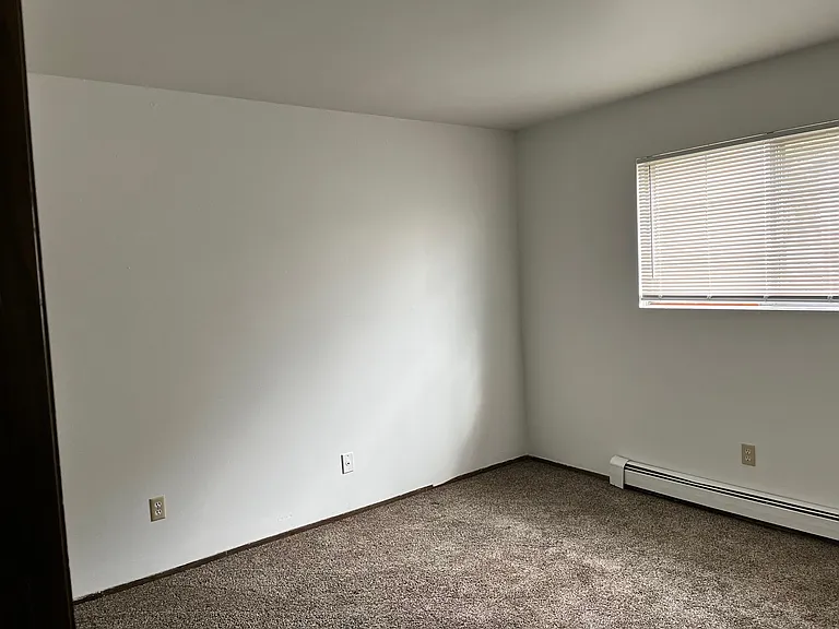 630 E Lincoln Ave — Photo 16