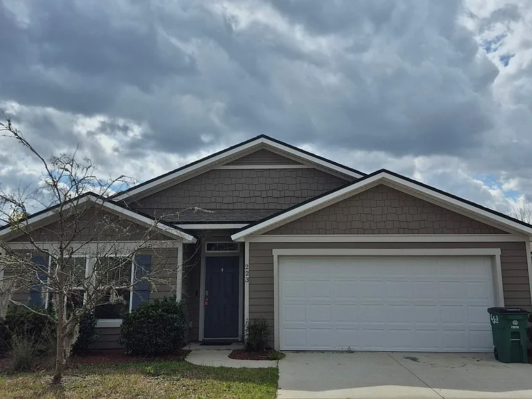 223 Brooklet Cir — Photo 2