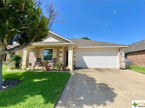 308 Silverado Trl, Victoria, TX 77901