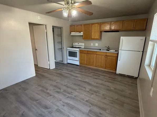 222 Jennings St APT 2, Lebanon, OR 97355