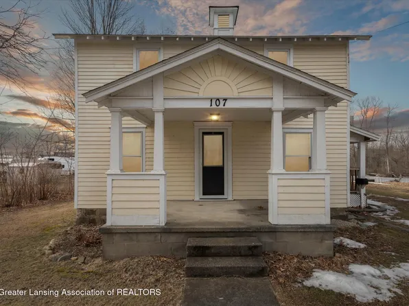 107 N River St, Eaton Rapids, MI 48827