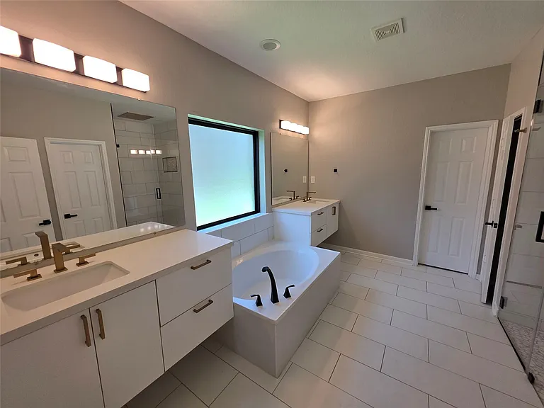 4427 Garden Ridge Ct — Photo 21