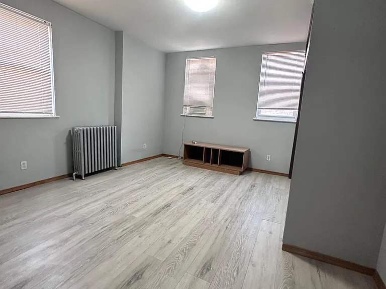 526 W Porter St — Photo 13