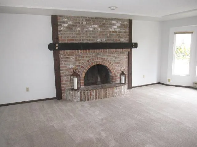 2 bed, 1280 sqft, $2,075 — Photo 3