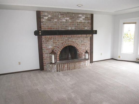 3rd image of 4124 80th Ave W #A