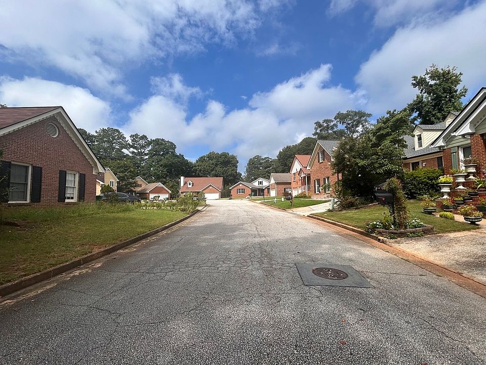 2nd image of 4468 Vineyard Pl