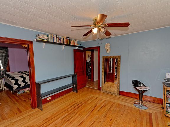 5th image of 16 Berkley Ave