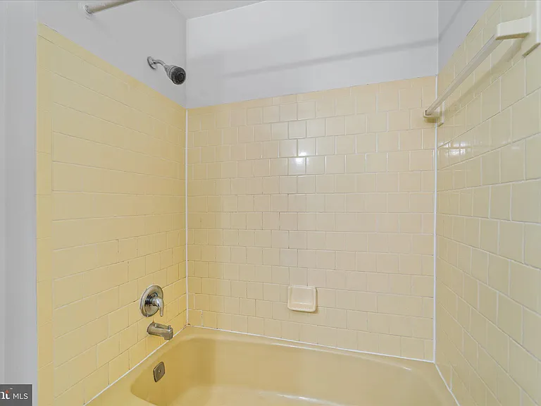 3885 Chain Bridge Rd — Photo 25