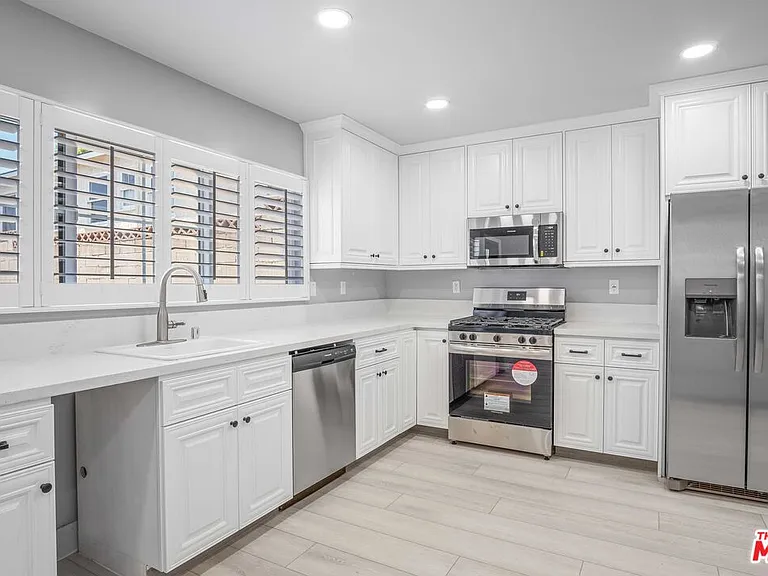 8322 Colegio Dr — Photo 1