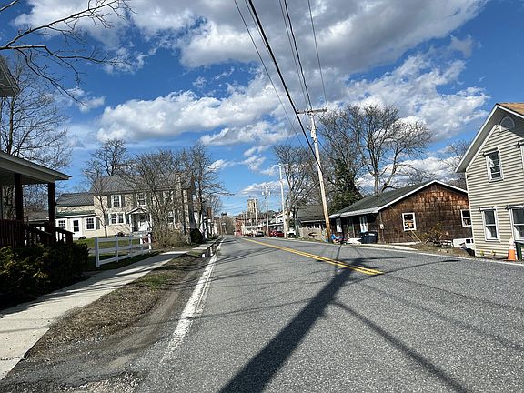 5th image of 85 Gates Ave