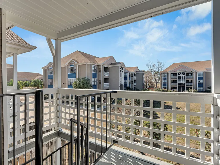 Seasons Apartments — Photo 58