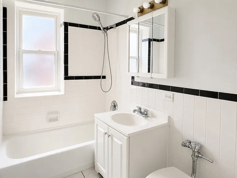 6420 N Newgard Ave #3E — Photo 8