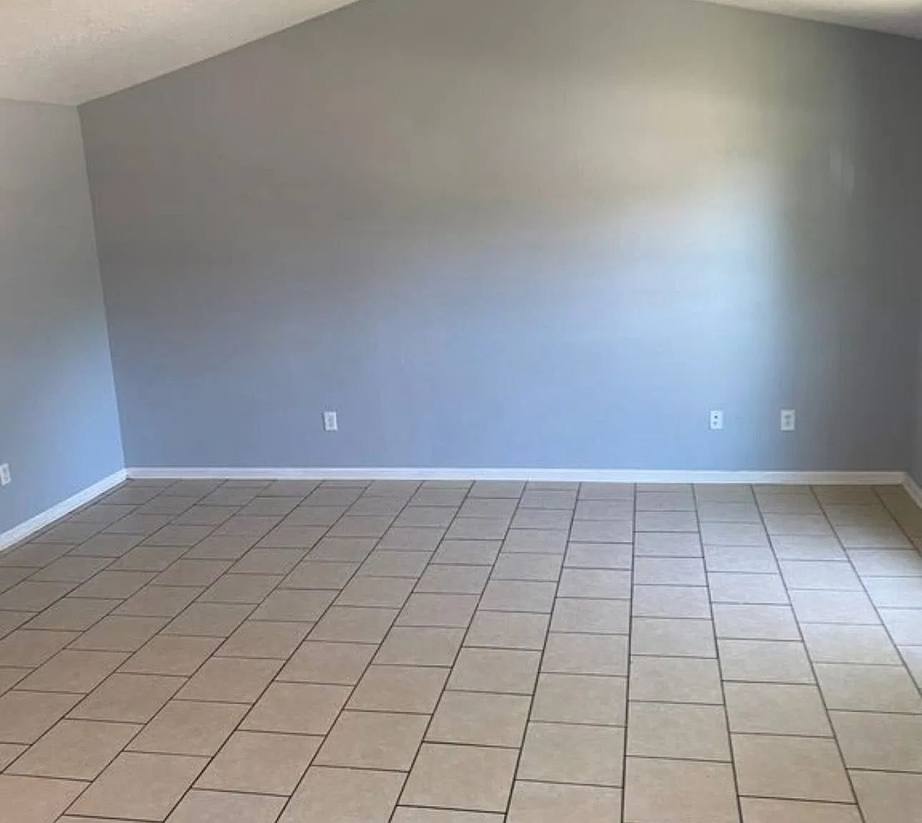 2 bed, 850 sqft, $850 — Photo 2