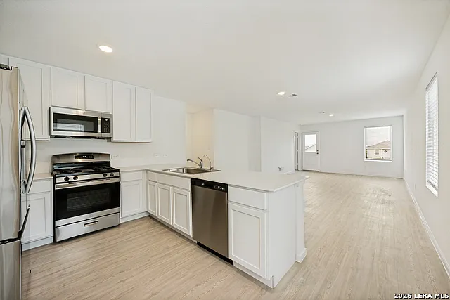12850 Ratcliff Lake St — Photo 6