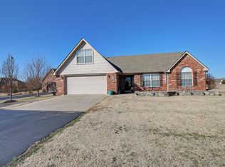 18072 S Ranch Rd, Claremore, OK 74019